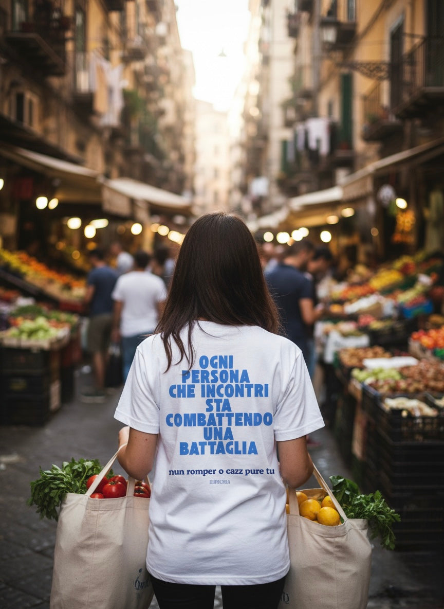 T-shirt - Ogni persona che incontri sta combattendo una battaglia